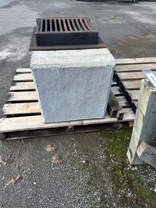 Concrete Cesspit 450 x 450 x 800 - Image 3