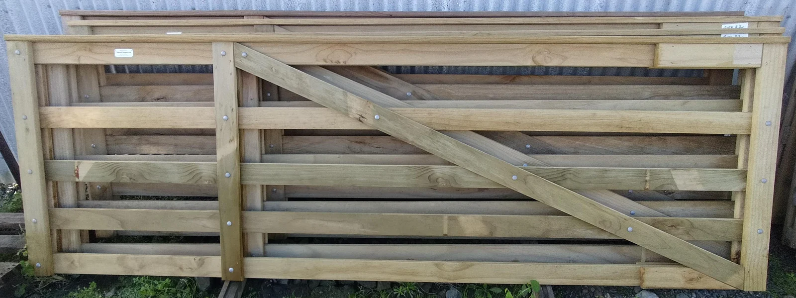 Topuni Wooden Gate 0.9m 3ft - 3.6m 12ft H3.2