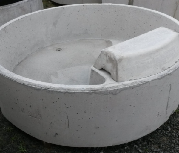 CONCRETE Troughs Round Ballcock Protected 300 Gallon / 1365 L